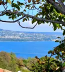 Тристаен апартамент с двор и морска панорама в Галата, Варна