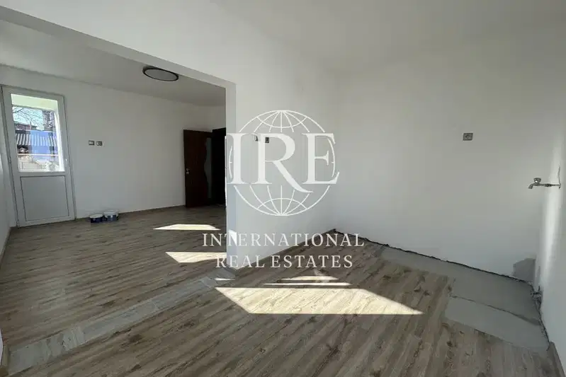 3-bedroom apartment in Varna, Galata