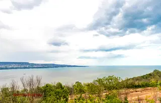 Тристаен апартамент във Варна, Галата