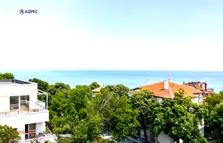 Тристаен апартамент във Варна, Галата
