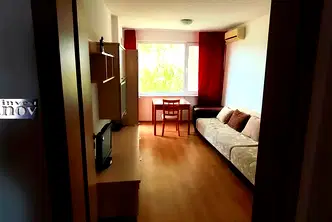 Тристаен апартамент във Варна, Галата