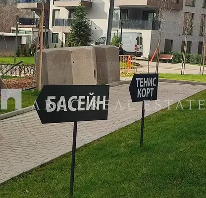 Снимка 3 — Тристаен апартамент с тераса в затворен комплекс в Горна баня, София