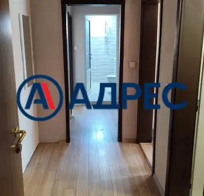 Снимка 4 — Тристаен апартамент в Благоев, Грамада