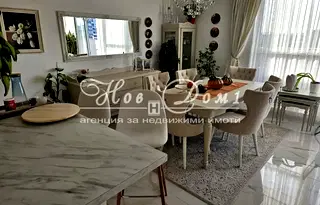 Просторен 3-стаен апартамент с тераса и панорама в Гранд Мол, Варна