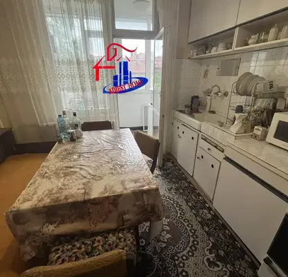 Снимка 4 — Тристаен апартамент в Шумен, Херсон