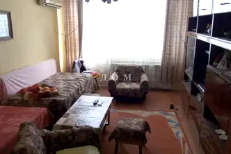 Тристаен апартамент в Шумен, Херсон