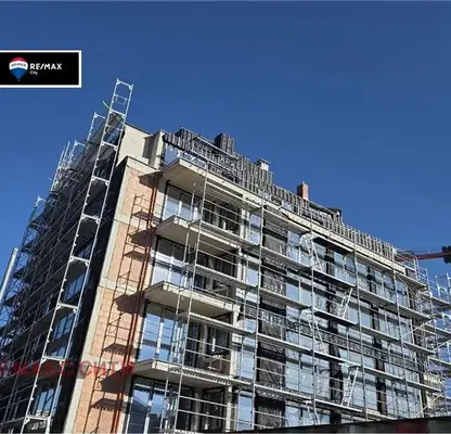 Снимка 5 — Тристаен апартамент с тераса в Хладилника, София