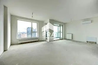 Тристаен апартамент в София, Хладилника