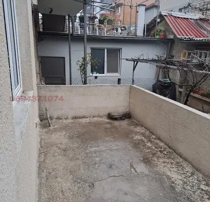 Photo 2 — Three-room apartment with garage and yard in Hristo Botev, Dobrich