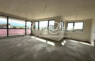 Тристаен апартамент в Пловдив, Христо Смирненски