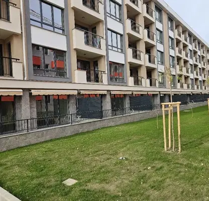 Снимка 2 — Тристаен апартамент с двор в Христо Смирненски, Пловдив