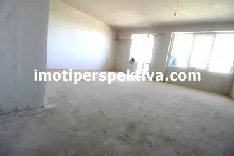 Тристаен апартамент в Пловдив, Христо Смирненски