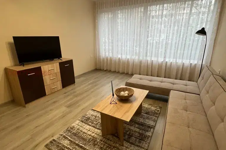 3-bedroom apartment in Pazardjik, Idealen Centyr
