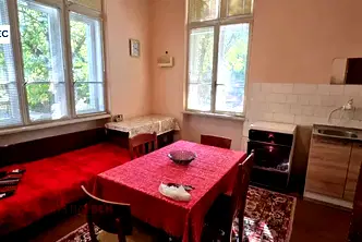 Тристаен апартамент в Плевен, Идеален център