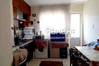 Тристаен апартамент в Благоев, Идеален център