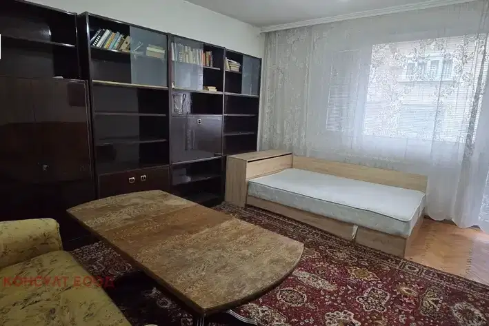Тристайно жилище в Идеален център, Плевен с тераса