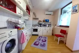 Тристаен апартамент в Благоев, Идеален център