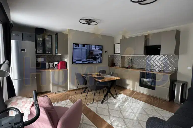 3-bedroom apartment in Благоев, Идеален център