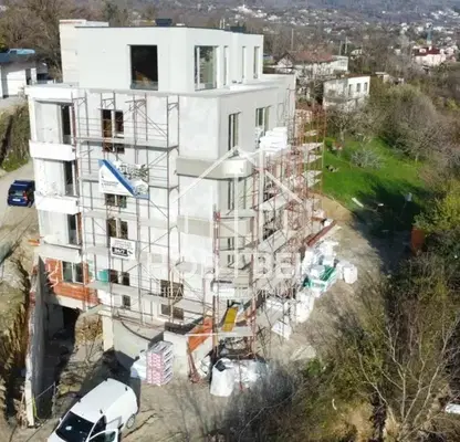 Снимка 2 — Тристаен апартамент във Варна, Изгрев