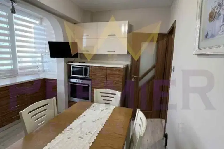 3-bedroom apartment in Burgas, Izgrev