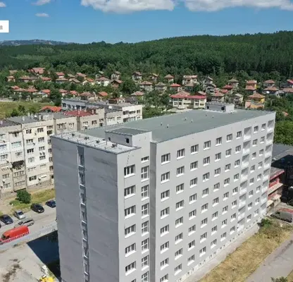 Снимка 2 — Тристаен апартамент в Перник, Изток