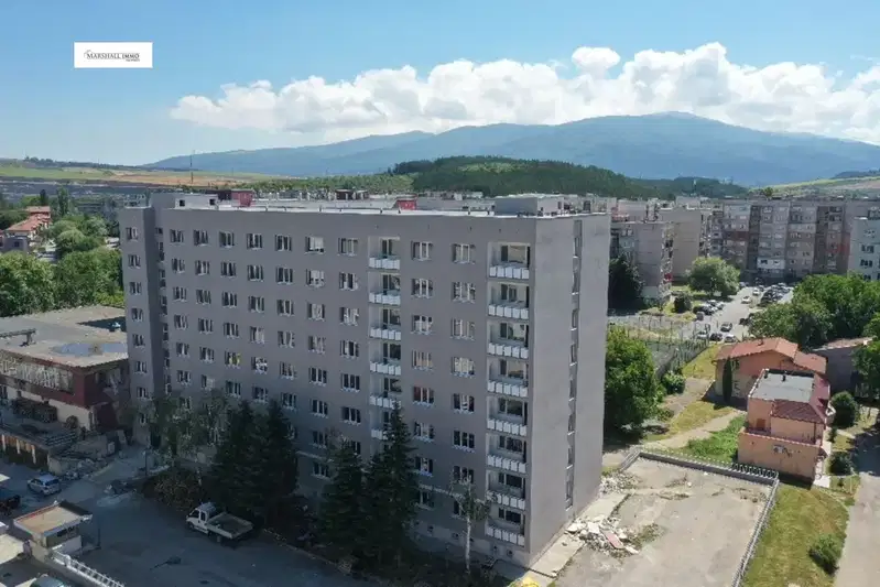 3-bedroom apartment in Pernik, Iztok