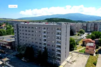 Тристаен апартамент в Перник, Изток