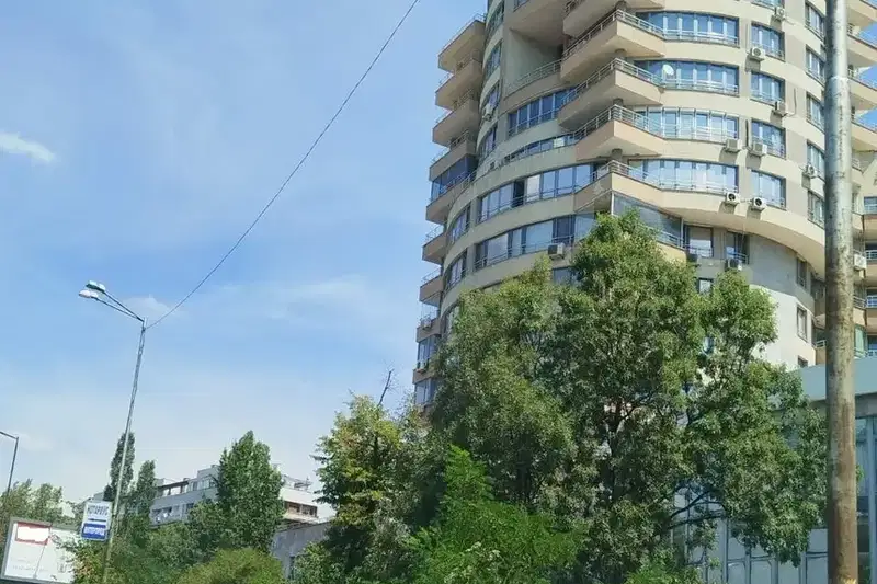 3-bedroom apartment in Sofiya, Iztok