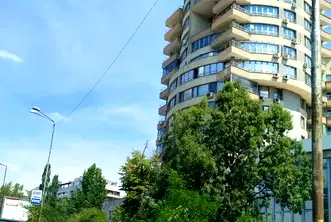 Тристаен апартамент в София, Изток