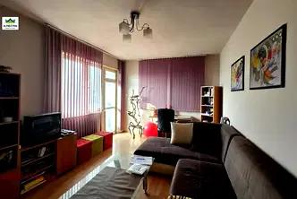 Тристаен апартамент в Пазарджик, Изток