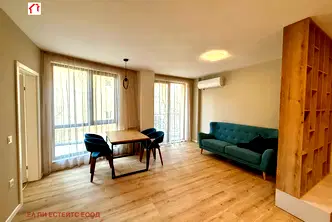 Тристаен апартамент в София, Изток