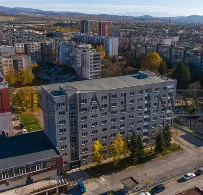 Снимка 4 — Тристаен апартамент в Перник, Изток