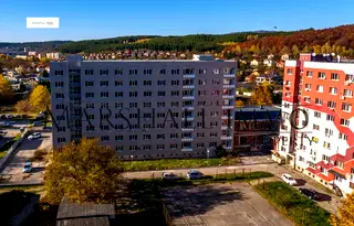 Тристаен апартамент в Перник, Изток