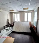 Тристаен апартамент в Перник, Изток