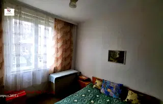Тристаен апартамент в Перник, Изток