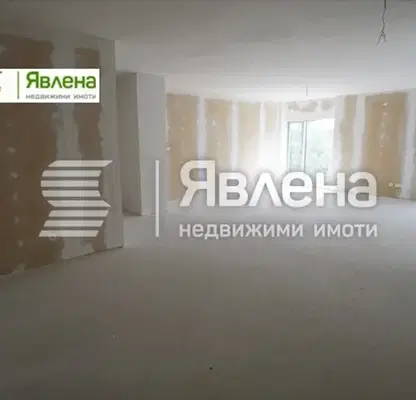 Снимка 4 — Тристаен апартамент 124 кв.м. в Изток с възможност за гараж