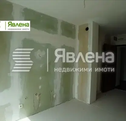 Снимка 5 — Тристаен апартамент 124 кв.м. в Изток с възможност за гараж