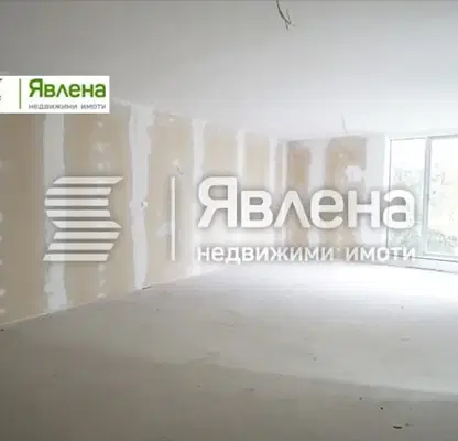Снимка 5 — Просторен 3-стаен апартамент в Изток с тераса и склад