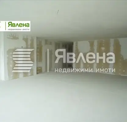 Снимка 3 — Тристаен апартамент 201 кв.м. в Изток с луксозно строителство