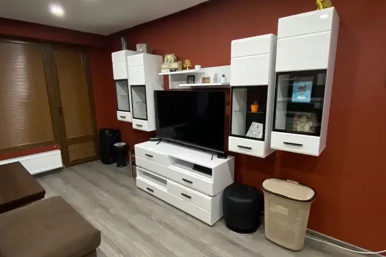 3-bedroom apartment in Pernik, Iztok