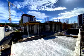 Тристаен апартамент в Перник, Изток