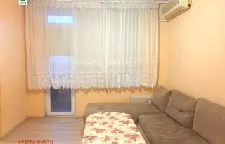 Тристаен апартамент в Пазарджик, Изток