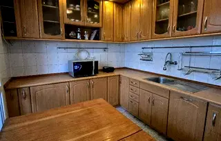 Тристаен апартамент в Перник, Изток