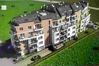 Тристаен апартамент в Перник, Изток