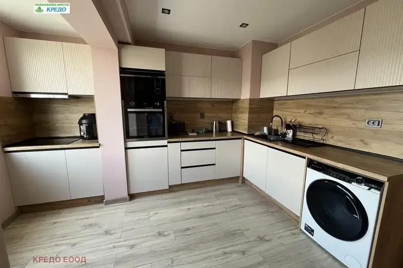 3-bedroom apartment in Pernik, Iztok