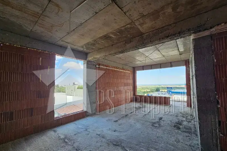3-bedroom apartment in Stara Zagora, Jeleznik - Centyr
