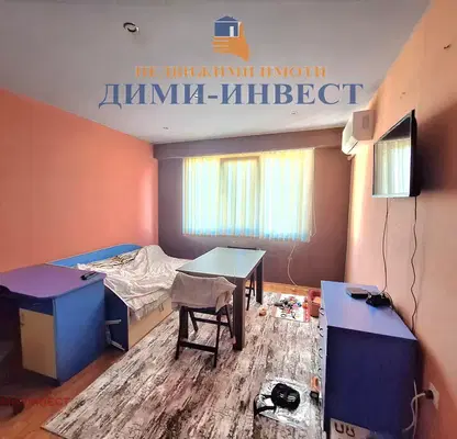 Снимка 5 — Тристаен апартамент в Добрич, ЖП Гара