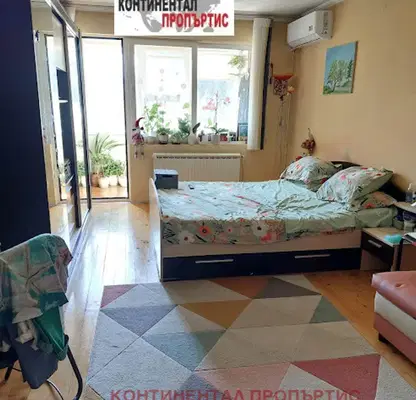Снимка 2 — Тристаен апартамент с отделна кухня в Карпузица, София