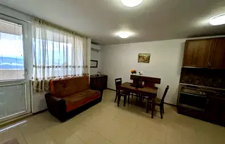 Тристаен апартамент във Велико Търново, Картала