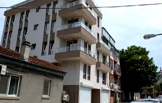 Тристаен апартамент във Варна, Колхозен пазар
